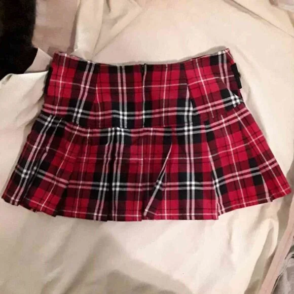 Plaid skirt & tie - Picture 2 of 5